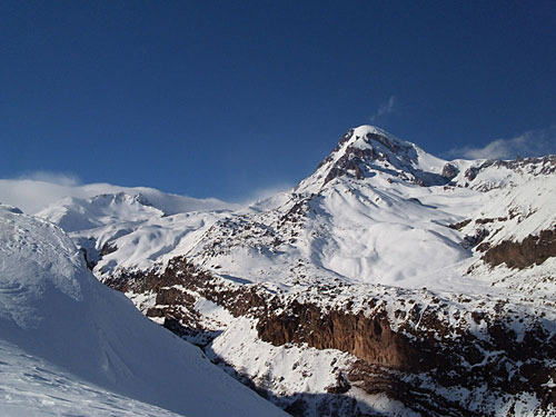 Гора Казбек. Фото с сайта http://mountain.ru, автор Зураб Кучава