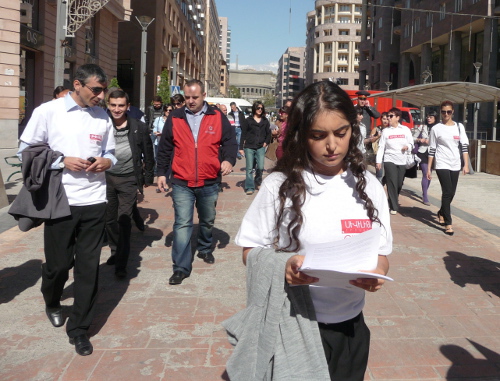 Шествие в поддержку Вардана Осканяна. Армения, Ереван, 19 октября 2012 г. Фото Армине Мартиросян для "Кавказского узла"