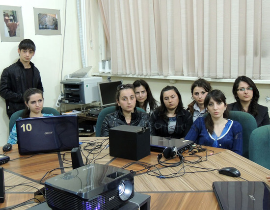 Студенты ВУЗов Степанакерта на просмотре. Студенты ВУЗов Степанакерта на просмотре.