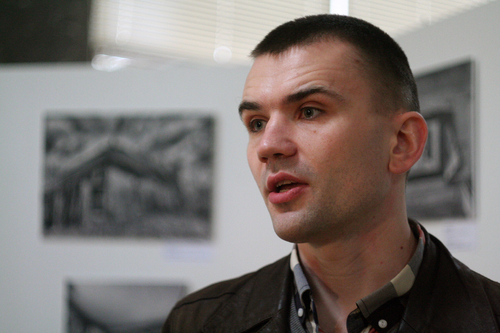 Игорь Бурляй - автор экспозиции "Чернобыль. 27 лет спустя". Тбилиси, 17 апреля 2013 г. Фото Анны Коноплевой для "Кавказского узла"