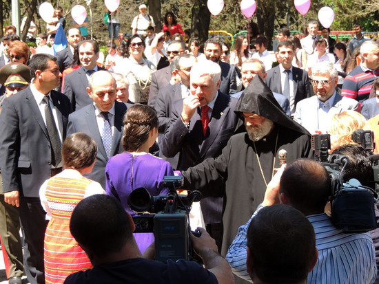 Преподнесли хлеб-соль... Преподнесли хлеб-соль...