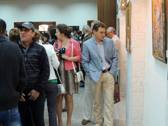 Посетители галереи. Посетители галереи.