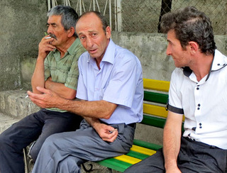 Родные подсудимых после приговора суда. Нагорный Карабах, Степанакерт, 23 июля 2013 г. Фото Алвард Григорян для "Кавказского узла"