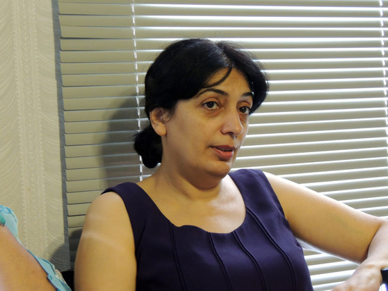 Война сильно и больно ударила нашу Анаит... Война сильно и больно ударила нашу Анаит...