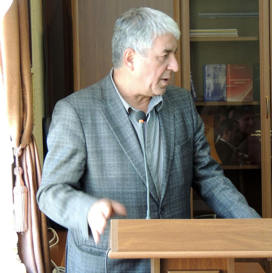 Зав. кафедрой ирановедения Ереванского ГУ Гарник Асатрян Зав. кафедрой ирановедения Ереванского ГУ Гарник Асатрян