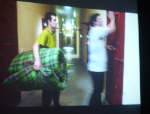 Помещение заключенного в камеру. Кадр из учебного фильма режиссера Тома Чагелишвили.   Грузия, Тбилиси, 6 августа 2013 г. Фото Анны Коноплёвой для "Кавказского узла"