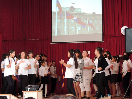 Выступают ученики школы... Выступают ученики школы...