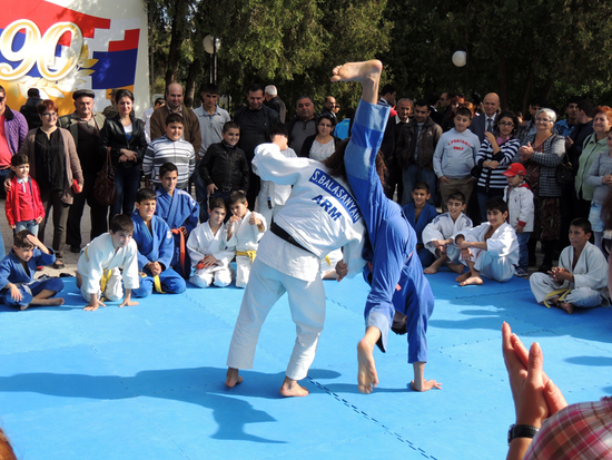 Дзюдоисты(ки) показывали своё мастерство. Дзюдоисты(ки) показывали своё мастерство.