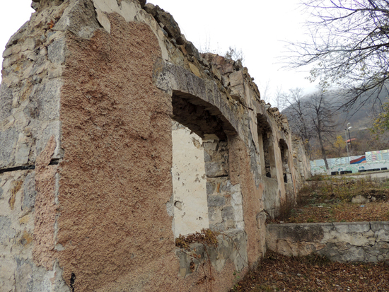 Последствия войны - разрушенные дома. "Кавказский Узел" Последствия войны - разрушенные дома. "Кавказский Узел"