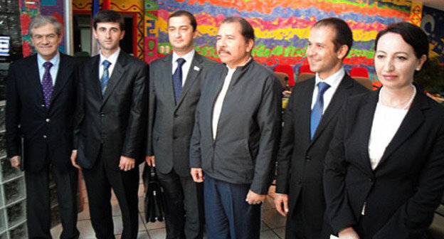 Делегация Абхазии и президент Никарагуа Даниель Ортега (третий справа). Фото "Кавказского Узла"