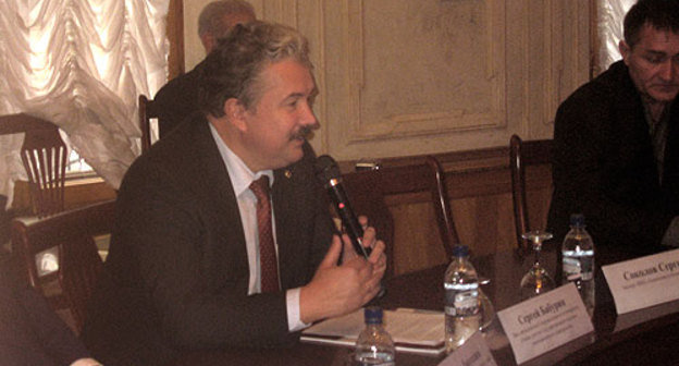 Сергей Бабурин на "круглом столе" "Южная Осетия. Война. Мир. Неизвестность", посвященном 20-летней годовщине начала грузино-осетинского конфликта. 23 ноября Центарльный дом журналиста, Москва. Фото "Кавказского Узла"