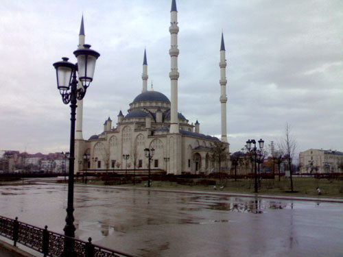 Чечня, Грозный. Мечеть имени Ахмат- Хаджи Кадырова, декабрь 2009 года. Фото "Кавказского Узла"