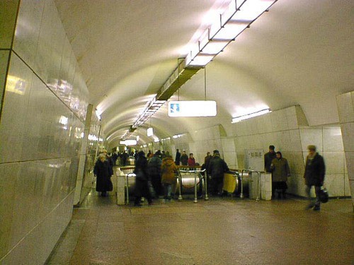 Москва, станция метро "Лубянка". Фото с сайта http://ru.wikipedia.org