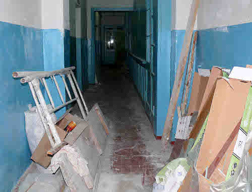 Вход в помещение Северо-Кавказской государственной технологической академии, по адресу г.Черкесск, ул.Ставропольская 35-41/Ленина 152, куда предложено переехать КЧИГИ. Фото предоставлено сотрудниками КЧИГИ