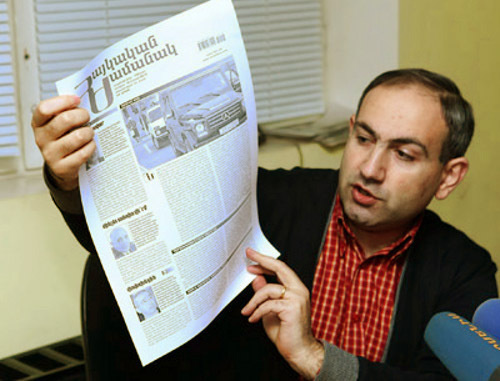 Главный редактор газеты "Армянское время" Никол Пашинян. Фото: www.yerkirmedia.am