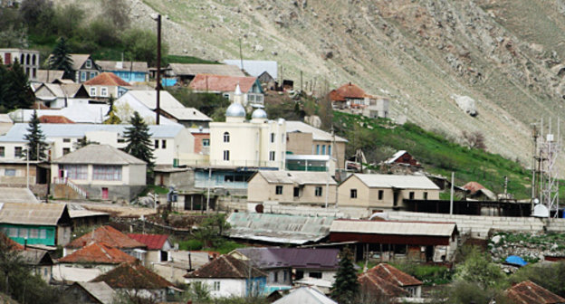 Кабардино-Балкария, Черекский район, 2011 г. Вид на селение Безенги. Фото Марзият Холаевой для "Кавказского узла"