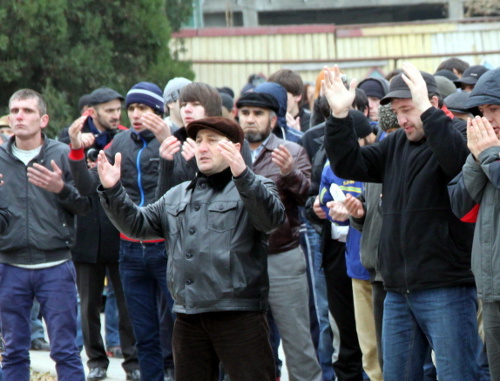 На митинге против произвола силовиков. Дагестан, Махачкала, 21 ноября 2011 г. Фото Ахмеда Магомедова для "Кавказского узла"