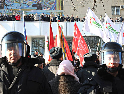Митинг "За честные выборы" в Краснодаре. 10 декабря 2011 г. Фото: Елены Синеок, www.yuga.ru
Митинг "За честные выборы" в Краснодаре. 10 декабря 2011 г. Фото: Елены Синеок, www.yuga.ru
