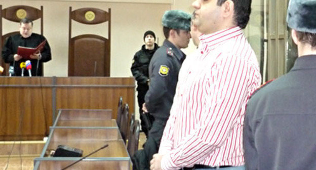 Организатор громких убийств Олег Гагиев приговорен к пожизненному заключению. На снимке: адвокат Олега Гагиева во время вынесения приговора. Ростов-на-Дону, 13 марта 2012 г. Фото Олеси Диановой для «Кавказского узла»