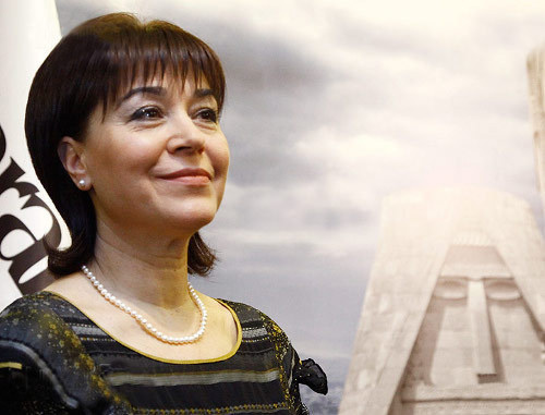 Болгарская тележурналистка Цветана Паскалева на презентации сборника документальных фильмов «Раны Карабаха». Ереван, 18 ноября 2011 г. Фото: © PanARMENIAN Photo / Tigran Mehrabyan Болгарская тележурналистка Цветана Паскалева на презентации сборника документальных фильмов «Раны Карабаха». Ереван, 18 ноября 2011 г. Фото: © PanARMENIAN Photo / Tigran Mehrabyan