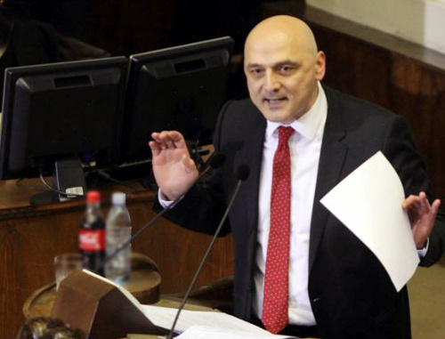 Депутат Джонди Багатурия выступает на заседании парламента Грузии. Фото: InterPressNews