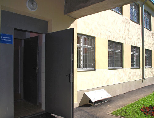 Отремонтированный лечебный корпус, второе женское отделение в республиканской психиатрической больнице. Северная Осетия, Владикавказ, июнь 2012 г. Фото Дмитрия Тамерланова для "Кавказского узла"
