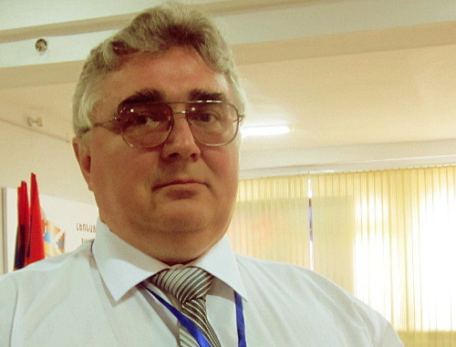 Заведующий отделом Института стран СНГ Михаил Александров в пресс-центре ЦИК НКР. Нагорный Карабах, Степанакерт, 20 июля 2012 года. Фото Алвард Григорян для "Кавказского узла" Заведующий отделом Института стран СНГ Михаил Александров в пресс-центре ЦИК НКР. Нагорный Карабах, Степанакерт, 20 июля 2012 года. Фото Алвард Григорян для "Кавказского узла"