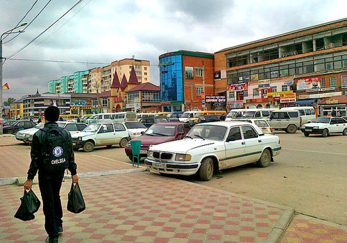 Одна из улиц Буйнакска. Дагестан. Фото АбуУбайда, http://commons.wikimedia.org