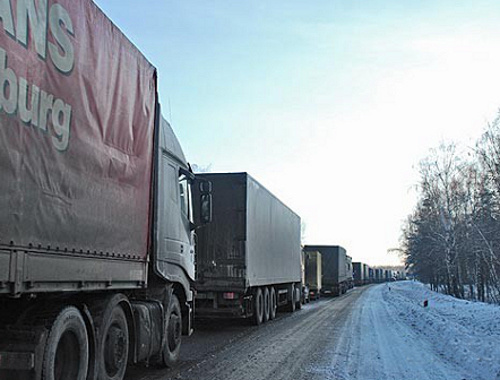 Затор на трассе М-4 "Дон". Фото: http://zr36.ru Затор на трассе М-4 "Дон". Фото: http://zr36.ru