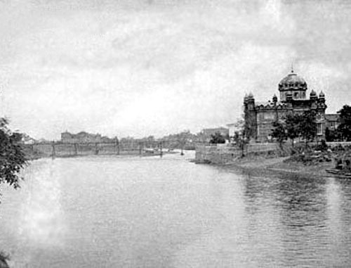 Вид на Грозный и реку Сунжа, начало 20-го века. Фото http://commons.wikimedia.org