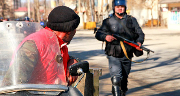 Полиция на улицах Исмаиллы. Азербайджан, 24 января 2013 г. Фото Азиза Каримова для "Кавказского узла"