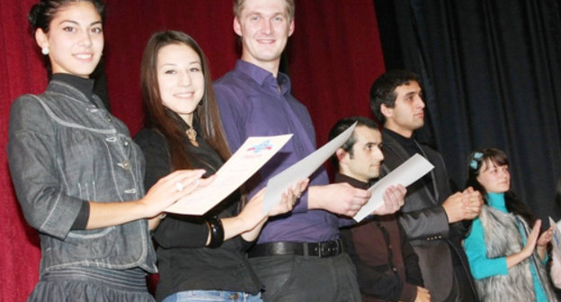 Международный день студента в КБГУ. Нальчик, 2012 г. Фото Евгения Каюдина, http://www.smkbr.ne