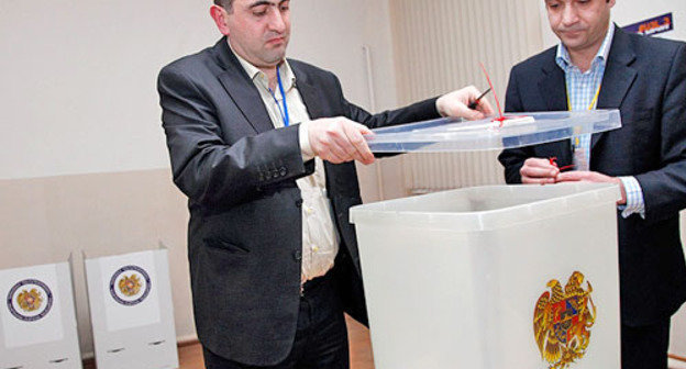 Выборы 2013: закрытие избирательных участков, подсчет голосов. 18 февраля 2013 г. Фото: © PanARMENIAN Photo / Tigran Mehrabyan