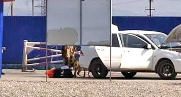 Автомобиль «Мицубиси-Лансер», в котором находились Залина Габибулаева и Заира Акаева. Северная Осетия, апрель 2012 г. Фото http://www.stavropolye.tv/