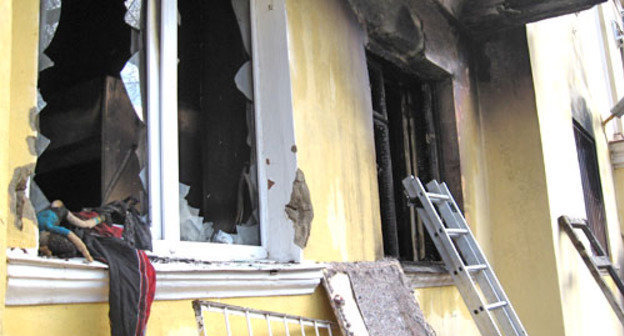 Пожар в двухэтажном многоквартирном доме в Волгограде. 2 марта 2013 г. Фото Вячеслава Ященко для "Кавказского узла"