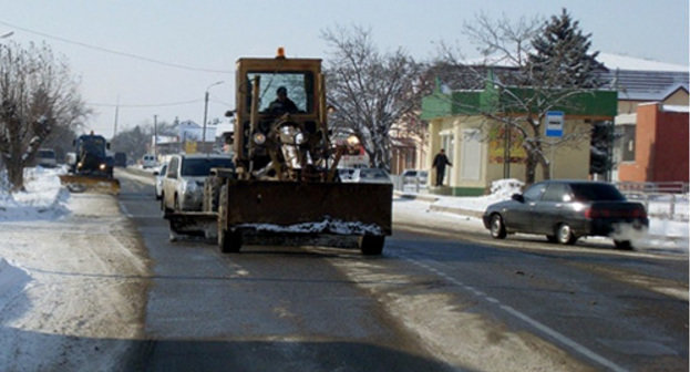 Автомобильная дорога через Баксан. Каабрдино-Балкария, 2012 г. Фото пресс-службы Государственного комитета КБР по дорожному хозяйству, http://kdh-kbr.ru