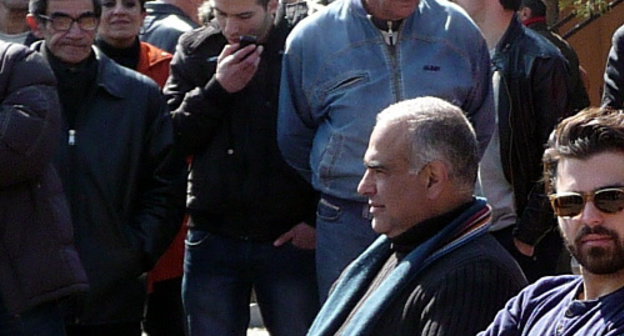 Второй день голодовки Раффи Ованнисяна на площади Свободы в Ереване. 11 марта 2013 г. Фото Армине Мартиросян для "Кавказского узла"