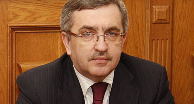 Руководитель нового управления по вопросам госслужбы, кадров и государственным наградам при президенте Дагестана Юрий Левицкий. Фото:  www.president.e-dag.ru