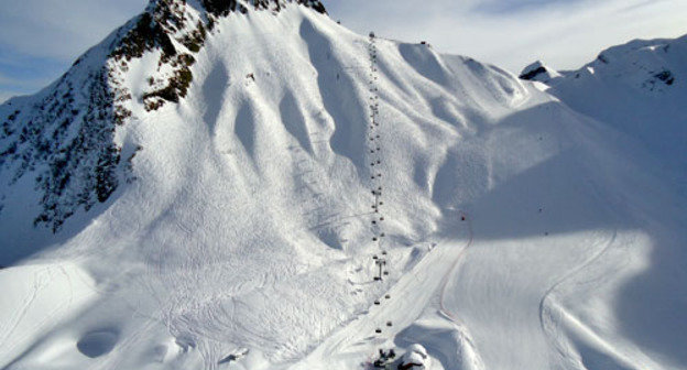 Зона катания "Цирк-2" на горнолыжном комплексе Горная карусель в Красной Поляне, Сочи. Фото: Sergei Kazantsev, http://commons.wikimedia.org