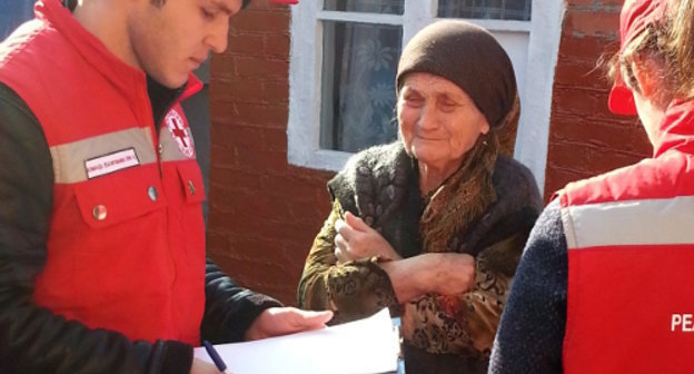 "Тренинг по подготовке команды по реагированию на чрезвычайные ситуации" ингушского регионального отделения Красного Креста. назрань, 27 февраля 2013 г. Фото Малики Бацаевой для "Кавказского узла"