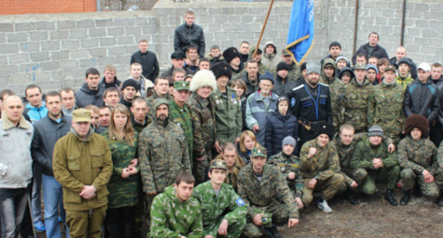 Казачий сход в поселке Иноземцево  Ставропольского края. Февраль 2013 г. Фото объединения "ТЕРСКИЕ КАЗАКИ СТАВРОПОЛЬСКОГО КРАЯ" в социальной сети ВКонтакте, http://vk.com/kazakkmv 