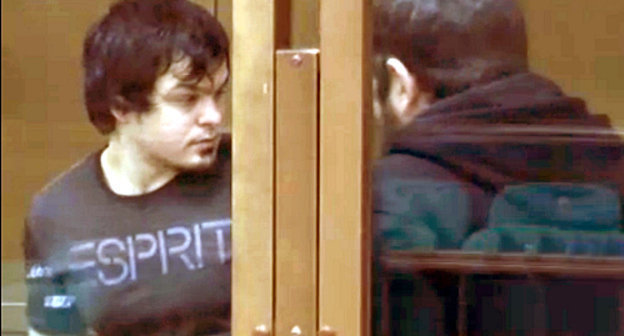 Подсудимые по делу о подготовке подрыва скоростного пассажирского поезда "Сапсан" в зале суда. Москва, 10 декабря 2012 г. Кадр из видеосъемки пресс-службы Мосгорсуда, http://mos-gorsud.ru