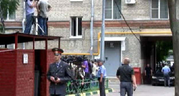 Расследование на месте убийства Юрия Буданова. Москва, 10 июня 2011 г. Фото RFE/RL, http://www.svoboda.org