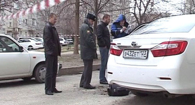 Расследование на месте совершения покушение на заместителя атамана Анапского казачьего войска. Краснодарский край, 22 февраля 2013 г. Фото http://9tv.ru/