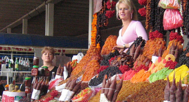 На рынке в Тбилиси. Фото: Henri Bergius, http://www.flickr.com/photos/bergie/309786690