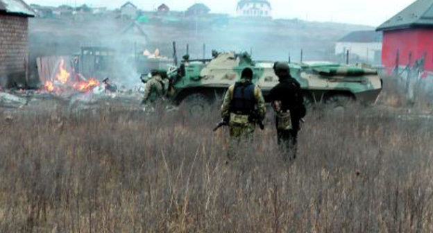 Спецоперация в селе Долаково, Ингушетия, 2012 г. Фото: http://hardingush.livejournal.com