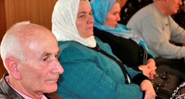 Участники семинара для адаптации репатриантов из Сирии. Нальчик, 3 апреля 2013 г. Фото http://www.kbrtoday.com/