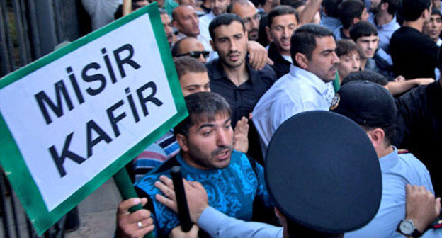 Акция протеста верующих против запрета на ношение хиджаба. Азербайджан, Баку, 5 октября 2012 г. Фото Азиза Каримова для "Кавказского узла"