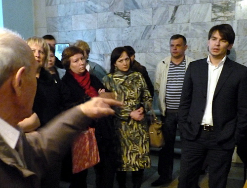 Встреча жителей общежития «Парус»  с представителями  администрации Ростова-на-Дону и Пролетарского района города. 23 апреля 2013 г. Фото Олеси Диановой для "Кавказского узла"