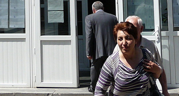 У одного из избирательных участков в день голосования на выборах в Совет старейшин Еревана. 5 мая 2013 г. Фото Армине Мартиросян для "Кавказского узла"